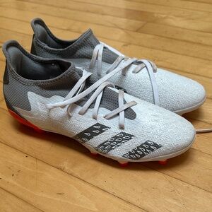 Adidas Predator Freak.3 soccer cleats, size 8
